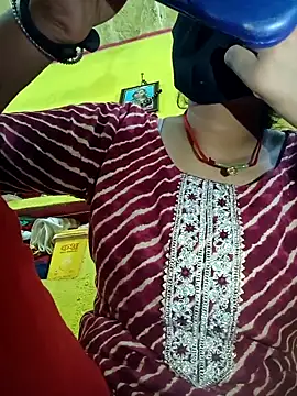 Snapshot of Cute_Mahek99 chatting on May 16, 4:50 pm Cute Mahek99 online show from May 16, 4:50 pm