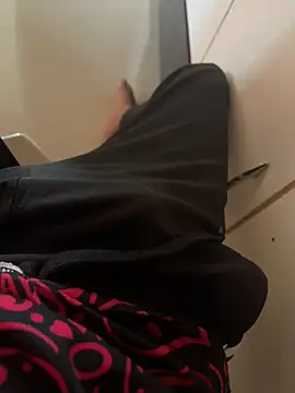 swaggyboii online show from April 13, 5:57 am