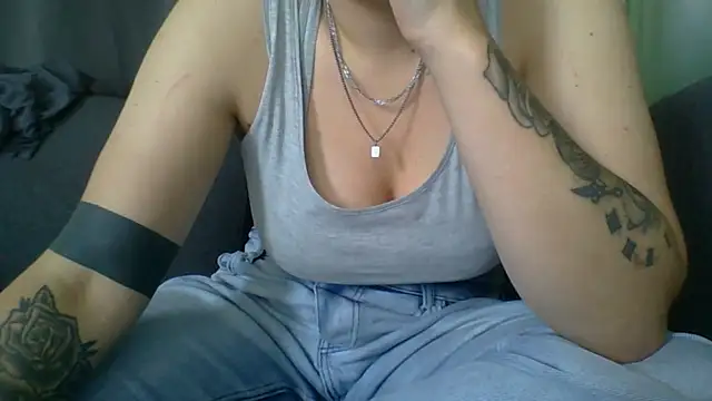 Snapshot of Geileboef28 chatting on July 27, 12:12 pm Geileboef28 online show from July 27, 12:12 pm