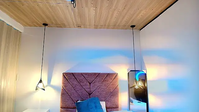 Sofi Blake   online show from February 26, 12:15 pm