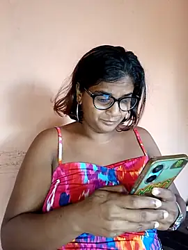 indianstrawberrylips4u online show from March 31, 4:57 am