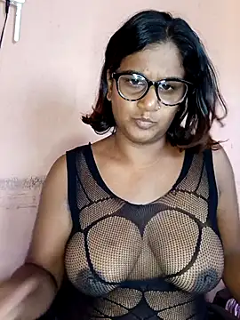 indianstrawberrylips4u online show from April 20, 5:54 am