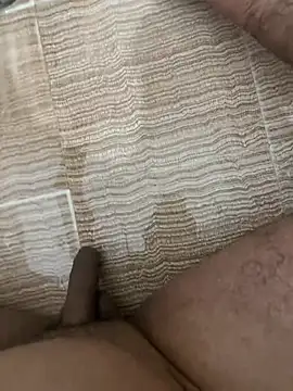 youngboywithcurvymilf online show from February 20, 1:33 pm