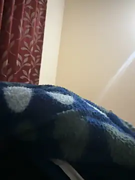 youngboywithcurvymilf online show from February 27, 1:11 pm