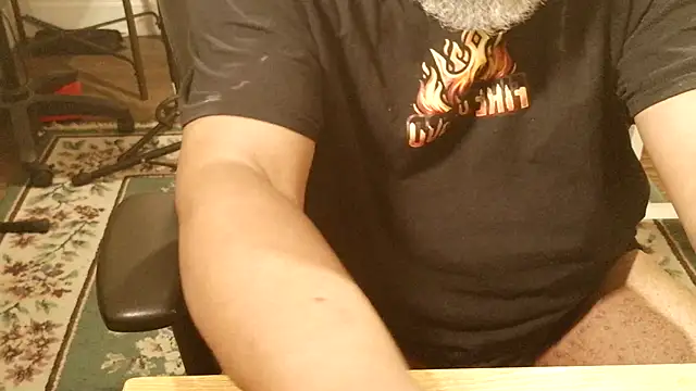 Cleozevo1961 online show from June 5, 7:19 pm