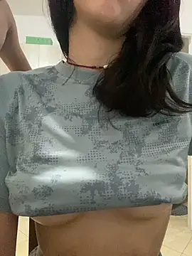 tuputa420 online show from April 1, 3:18 am