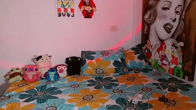 chloe roxy online show from April 9, 4:12 am