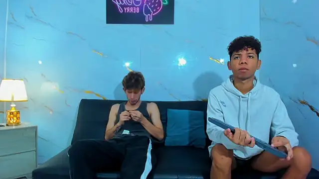 Spicy guys online show from March 13, 1:40 pm