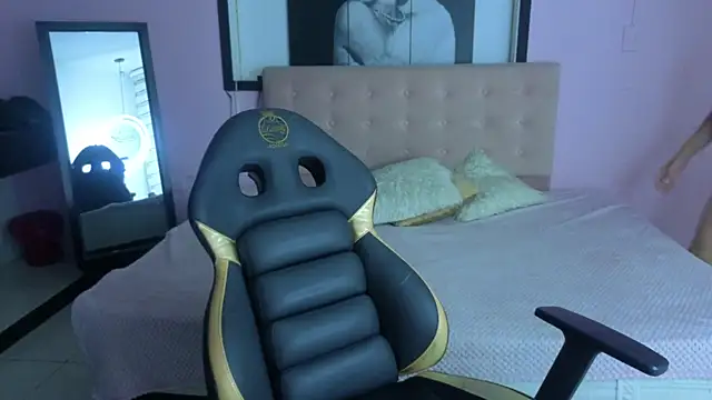 Sweett liia  online show from April 17, 7:50 pm