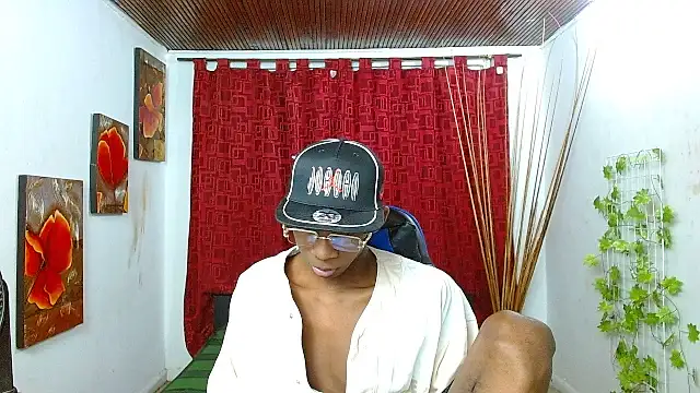 milo018 online show from April 22, 9:22 am