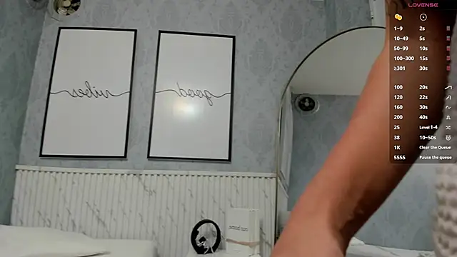 Snapshot of beautydoll18_ chatting on May 20, 10:10 am beautydoll18 online show from May 20, 10:10 am