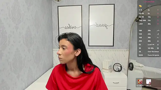 Snapshot of beautydoll18_ chatting on June 1, 10:17 am beautydoll18 online show from June 1, 10:17 am