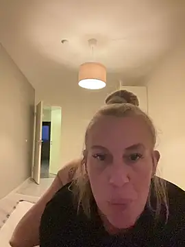 nastyblondemilf online show from February 22, 5:00 pm