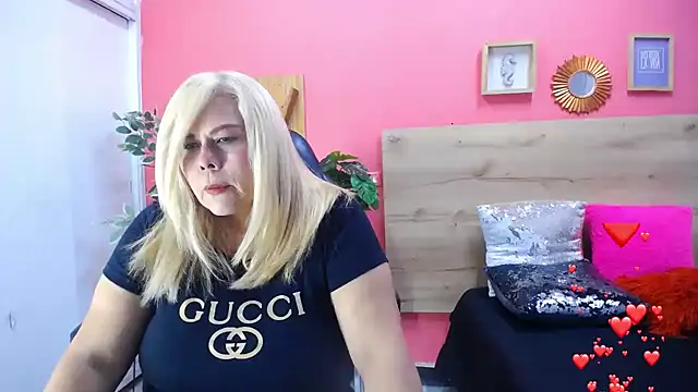 Snapshot of eva_colen50 chatting on June 26, 6:56 pm eva colen50 online show from June 26, 6:56 pm