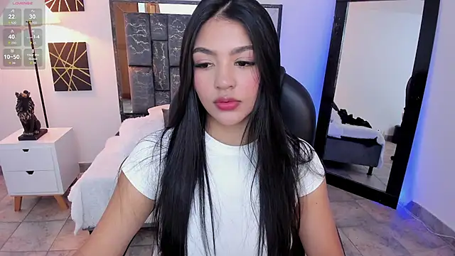 Snapshot of sara_stormy chatting on June 16, 7:49 pm sara stormy online show from June 16, 7:49 pm