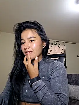 Miiia a online show from February 19, 7:43 pm