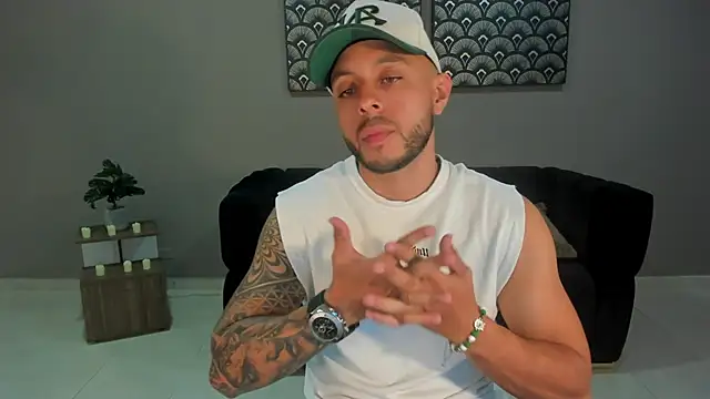 Daniel kingx online show from February 18, 1:07 pm