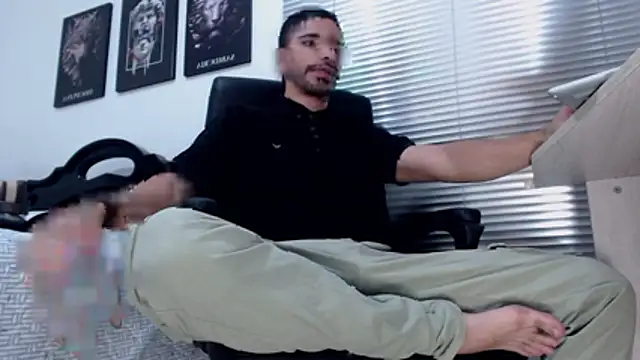 Kratoswolf online show from April 8, 4:07 pm