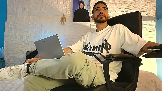 Kratoswolf online show from May 28, 8:17 pm