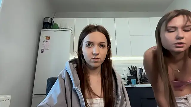 monnymoonn online show from April 7, 10:26 am