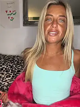 ScarlettGold  online show from April 23, 4:57 am