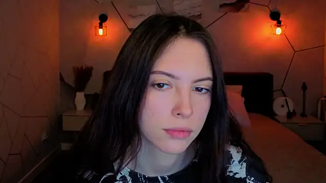 elise robbie online show from March 22, 1:09 am