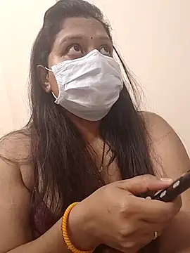 Snapshot of TopXcouple chatting on March 17, 6:39 am TopXcouple online show from March 17, 6:39 am