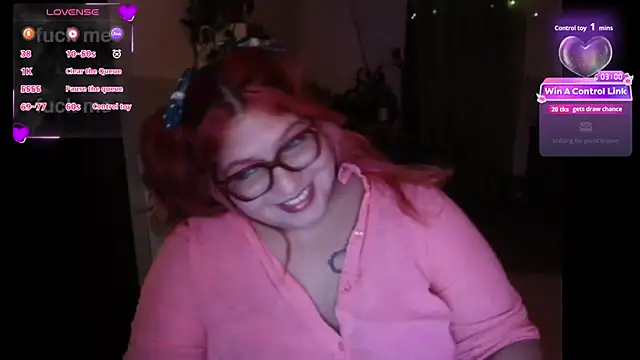 Snapshot of MagicCurves chatting on June 2, 11:07 pm MagicCurves online show from June 2, 11:07 pm