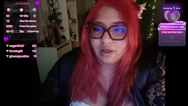Snapshot of MagicCurves chatting on June 8, 2:23 am MagicCurves online show from June 8, 2:23 am