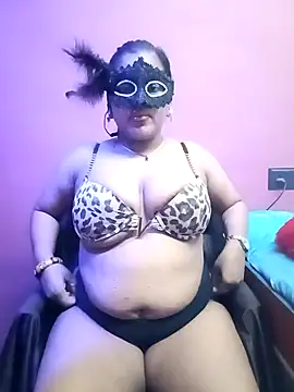 Hot Girl Dimple online show from April 26, 2:48 pm