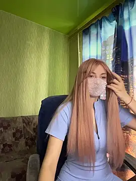 SophieBlackwood online show from April 20, 8:17 am