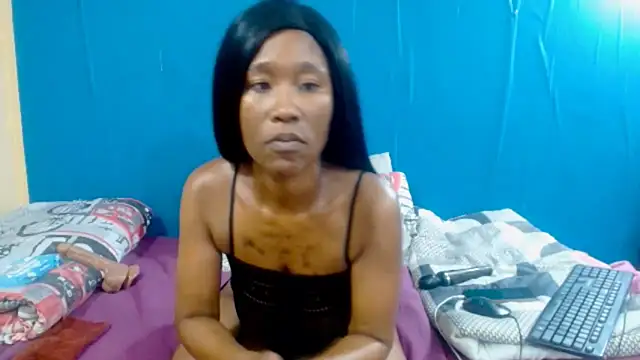 QueenYc online show from April 5, 7:44 pm