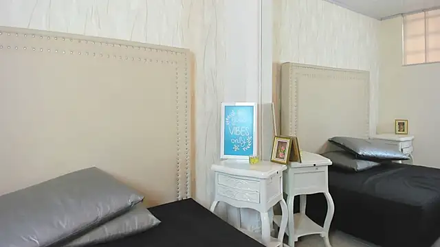 FernandaAvilax online show from April 20, 7:04 pm