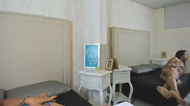 FernandaAvilax online show from April 21, 2:51 am