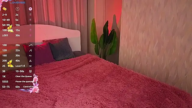 Milana Monroe online show from April 22, 8:10 pm