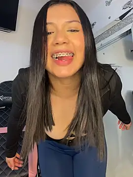 Snapshot of scarleth_marquezz chatting on May 1, 2:49 am scarleth marquezz online show from May 1, 2:49 am