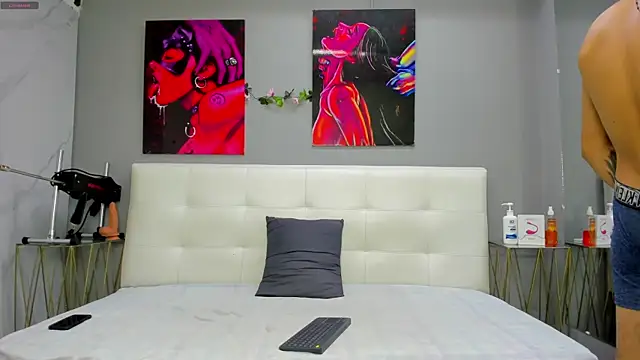 ahsly78Bryan online show from April 20, 9:05 pm