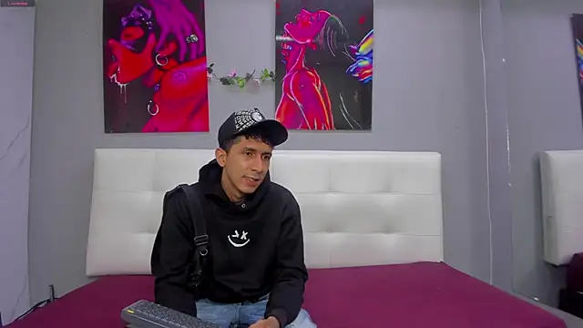 ahsly78Bryan online show from July 21, 7:49 pm