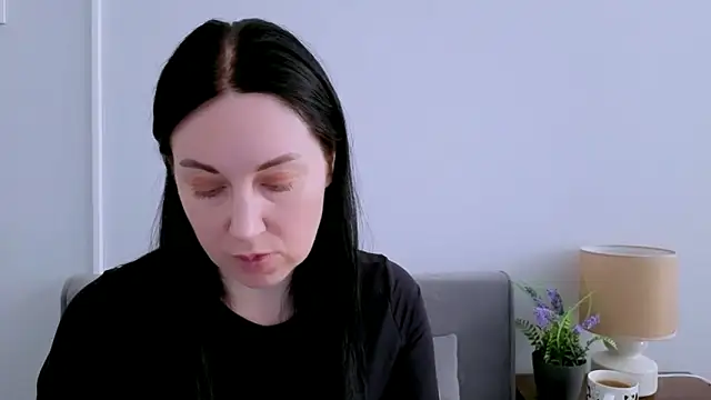 MiaFair online show from April 4, 3:09 pm