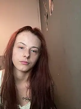 Louise Burnett online show from February 25, 8:07 pm