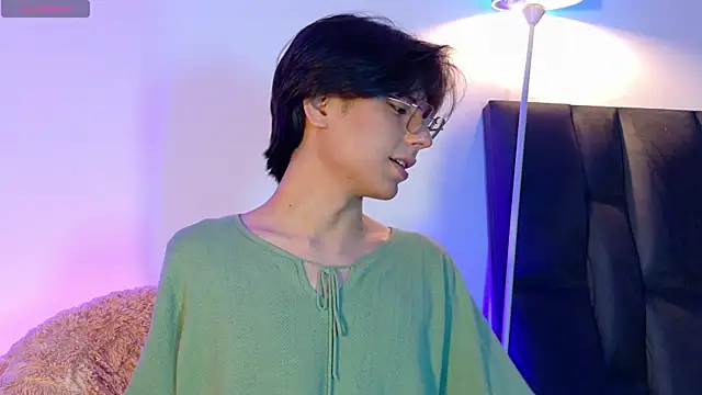 lui x dust online show from April 12, 3:33 am