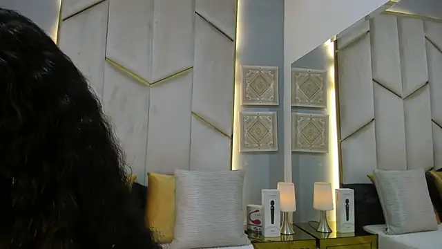 KarinaaCoxx online show from April 12, 1:05 pm