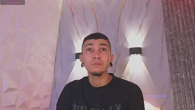 Logan and Reachel online show from March 31, 11:43 am