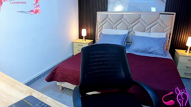 amyyblake online show from April 18, 12:20 pm