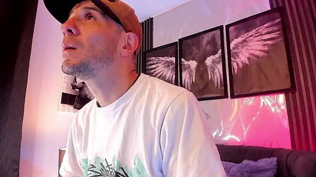 Milanwhite  online show from March 6, 11:39 am