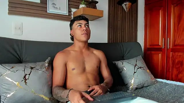 Jeremy wallker online show from March 25, 8:15 pm