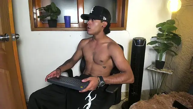 Jeremy wallker online show from April 21, 8:34 pm