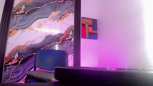 Alondra Wile online show from April 22, 7:15 pm