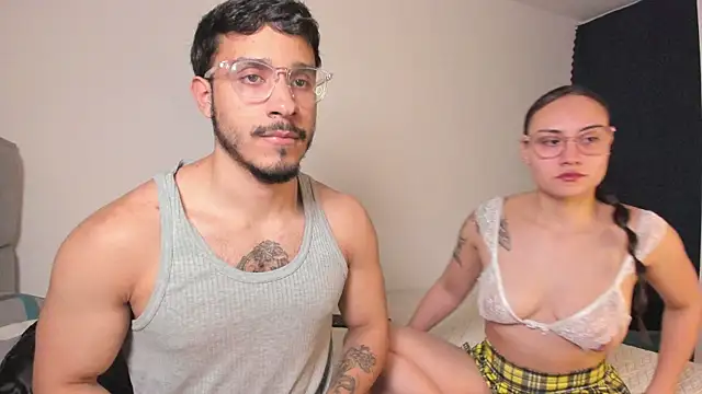 alphaandmuse online show from April 21, 4:52 am