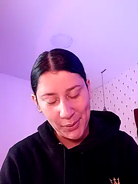 LunaDamasco online show from April 22, 2:47 am